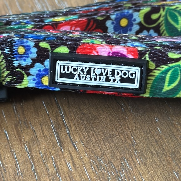 Lucky Love Dog matching pet leash and collar - Picture 2 of 8